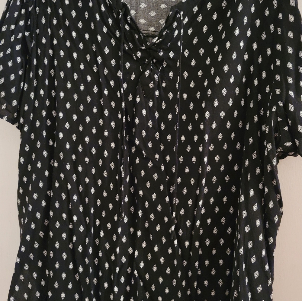 Old Navy short sleeve black flowy top XXL